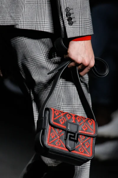 Look 43